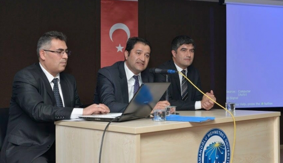 Mali Müşavirler Üniversitede E-Defter Seminerine Katıldı