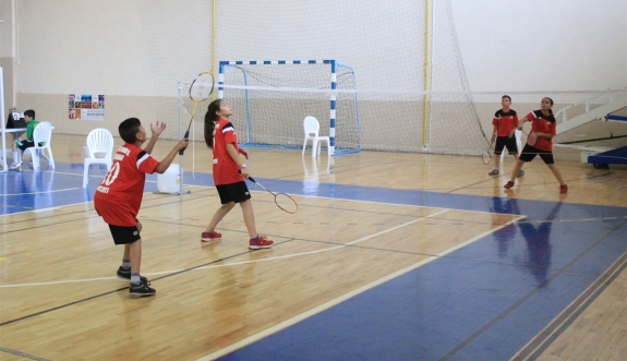 13 Yaş Altı Ferdi Badminton Müsabakaları Sona Erdi