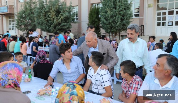 İftar Sofrası Mahalle Mahalle Dolaşmaya Devam Ediyor