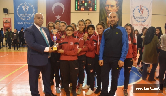 Karaman Spor Lisesi’nden Çifte Zafer