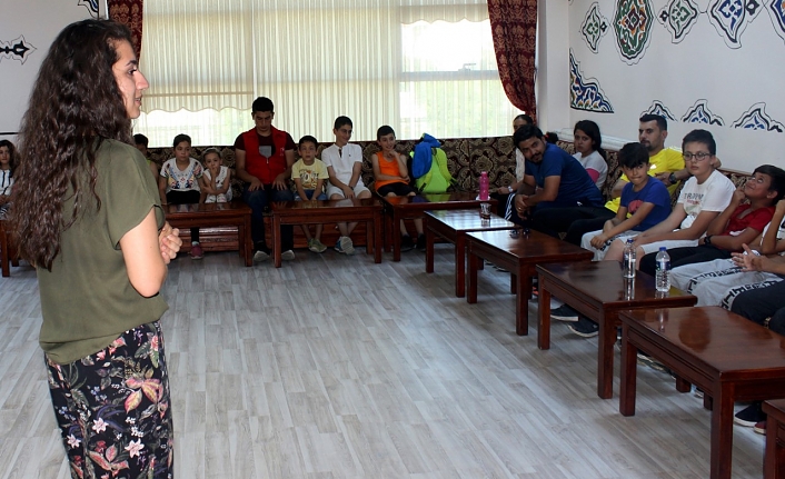 Öğrenci ve Velilere ‘Bağımlılıkla Mücadele’ Semineri