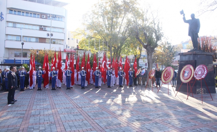 Atatürk Vefatının 81. Yıldönümünde Saygıyla Anıldı