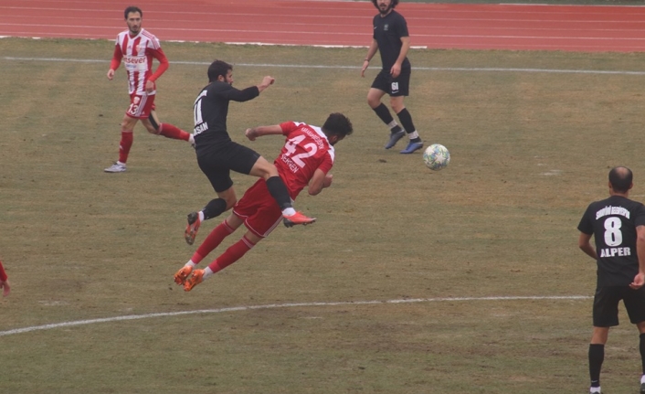 Karaman Belediyespor Üç Puanı 4 Golle Aldı