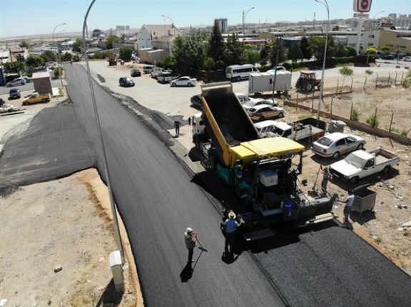 Belediye Ekipleri Asfaltlama Çalışmalarına Devam Ediyor