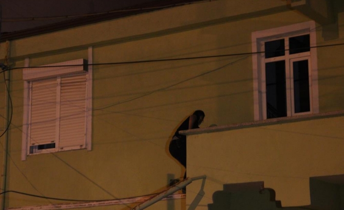 Karaman’da Polis Kaçan Şüphelileri Çatılarda Aradı