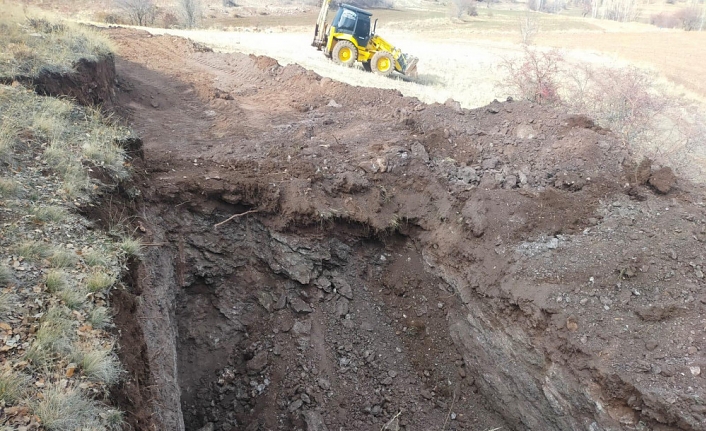 Karaman’da İş Makinasıyla Kaçak Kazı Yapan 6 Kişi Yakalandı