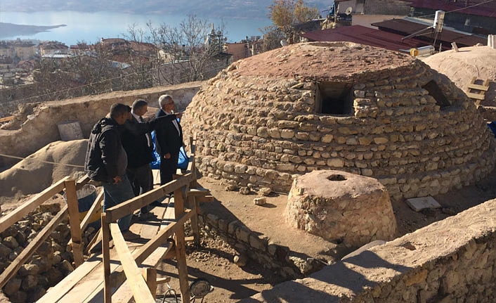 Tarihi Hamamın Restorasyon Çalışmaları Devam Ediyor