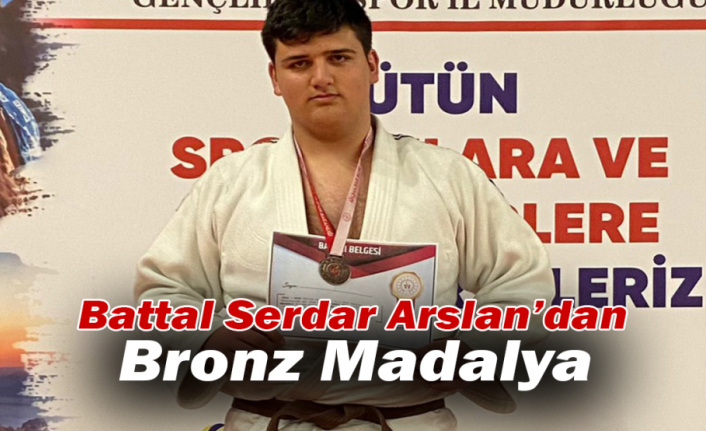 Battal Serdar Arslan’dan Bronz Madalya