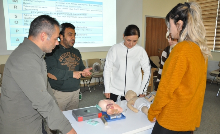 Karaman’da Hastane Öncesi Obstetrik Aciller Eğitimi