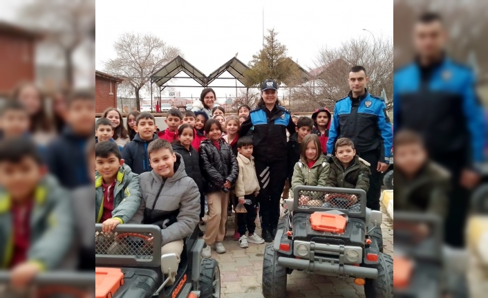 Karaman'da Miniklere Trafik Parkında Eğitim 