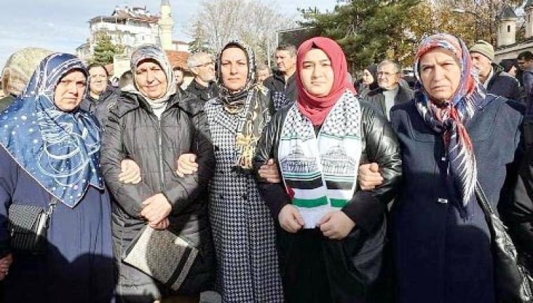 Fatma Coştu'dan Anneler Günü Açıklaması