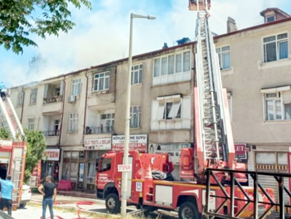 Yabancı Uyruklu Ailenin Kaldığı Evde Yangın