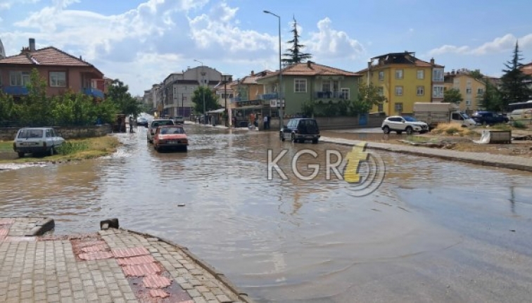 Sağanak Sonrası Mara Yolunu Su Bastı   