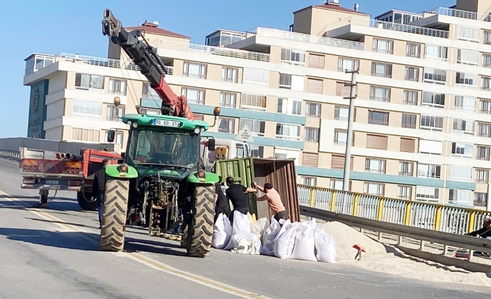 Emekler Yola Saçıldı   