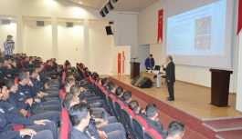 Eroğlu’ndan Polis Adaylarına Satranç Konferansı