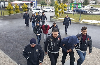 Karaman`da Uyuşturucudan Gözaltına Alınan 3 Kişi...