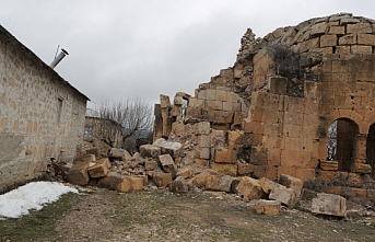 Tarihi Kilise Yağışlara Dayanamayarak Yıkıldı