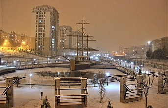 Karaman, Gece Başlayan Karla Beyaza Büründü