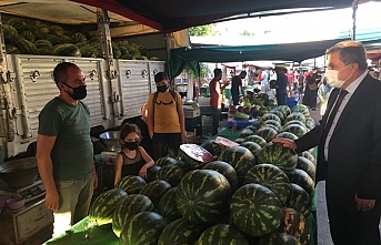 Vali Işık Perşembe Pazarını Ziyaret Etti