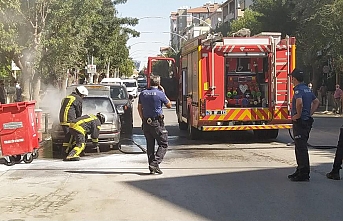 Karaman’da Park Halindeki Otomobil Yandı