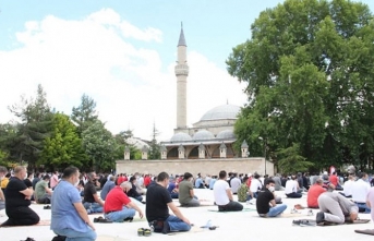 Diyanetten Teravih Namazı Kararı!