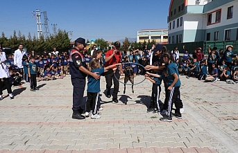 Jandarmadan Hayvanları Koruma Günü Etkinliği