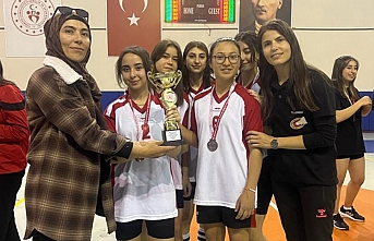 Okul Sporları Badmintonda Şampiyonlar Belli Oldu